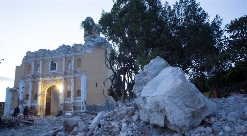 Iglesias dañadas por terremoto