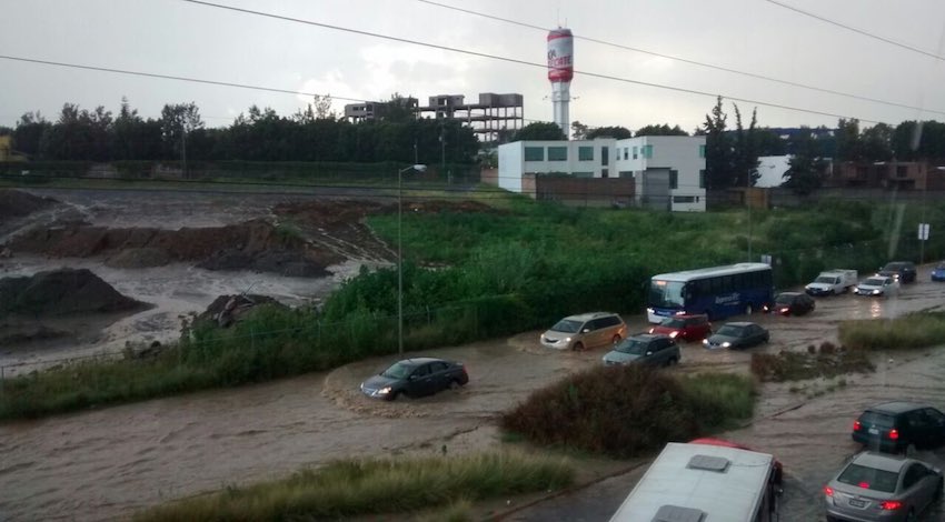 Inundaciones carretera México-Puebla 