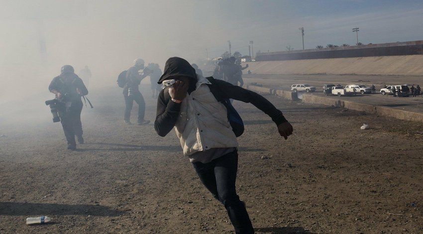 Balas de goma en Frontera EUA